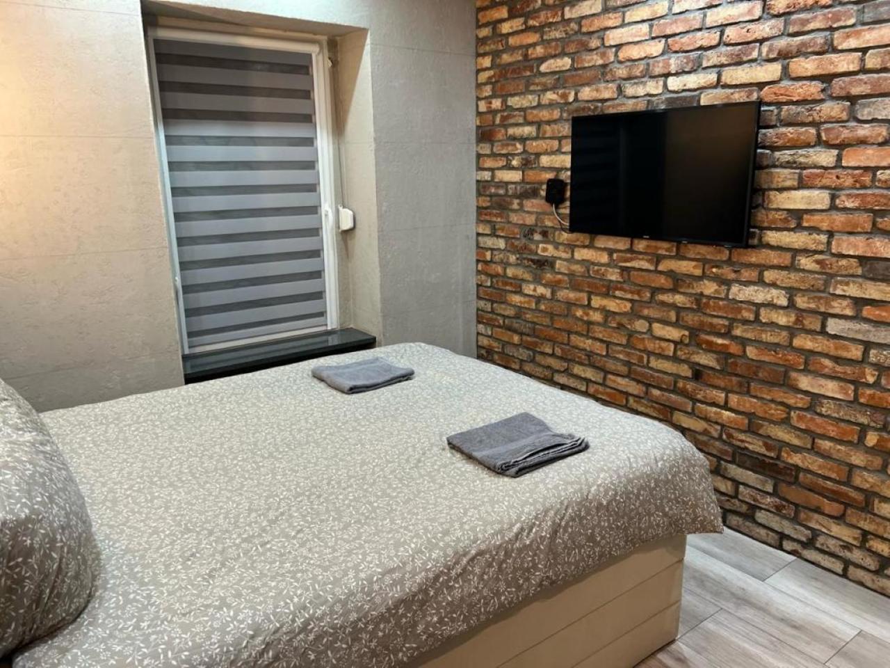 Raciborska Royal Apartment - Miejsce Parkingowe Na Parkingu Strzezonym Hlivice Exteriér fotografie