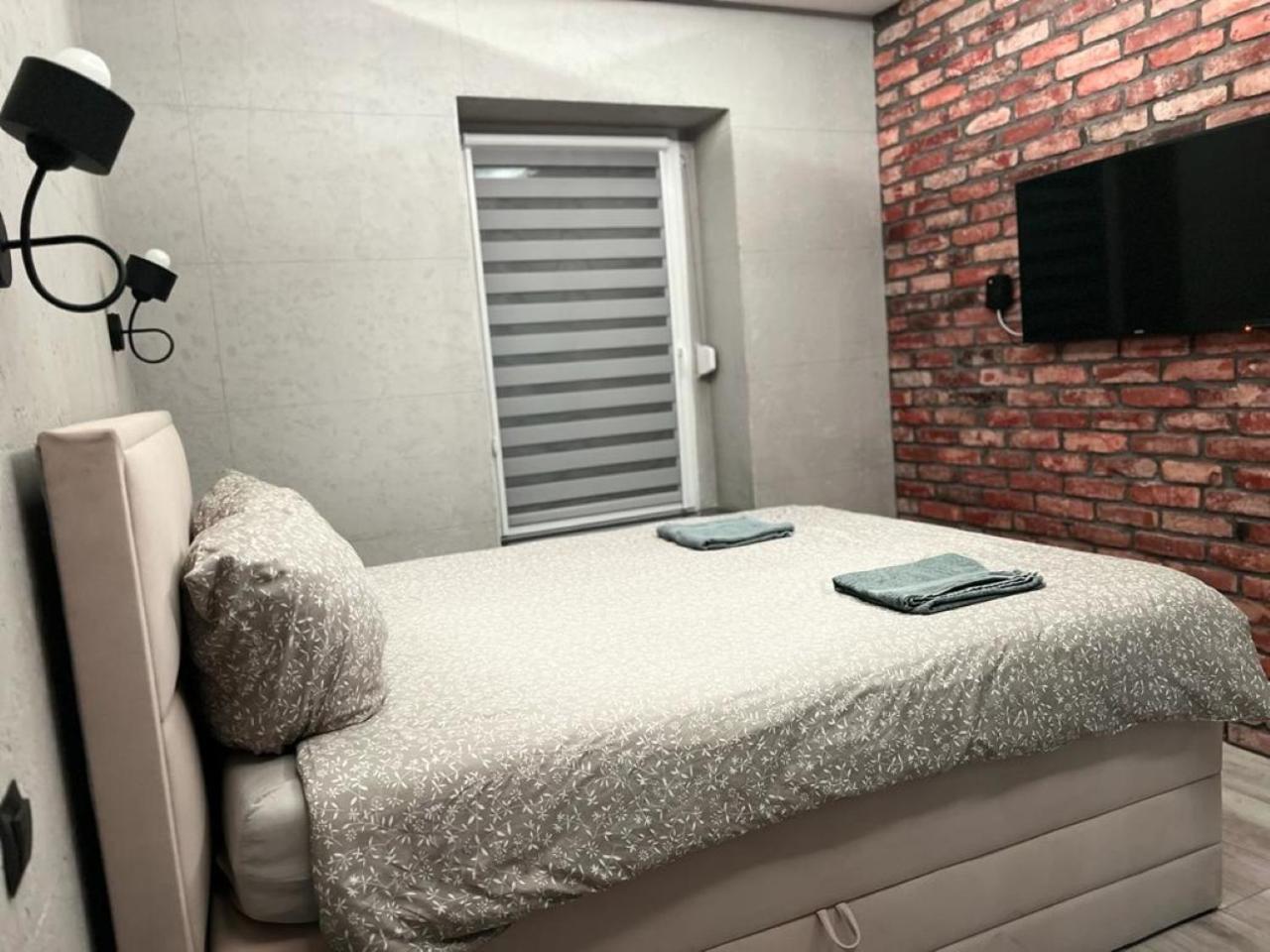 Raciborska Royal Apartment - Miejsce Parkingowe Na Parkingu Strzezonym Hlivice Exteriér fotografie
